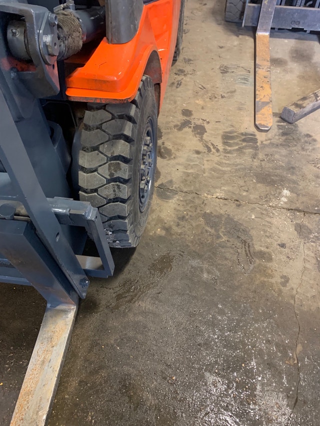 Toyota forklift fg25 Heavy Equipment Edmonton Kijiji