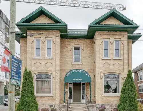 $1,350 One bedroom Apartment For Rent in the heart of Hanover. Mature Adult Building. Water is inclu...