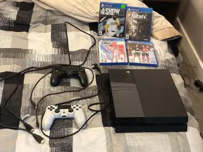 Description: Selling my PlayStation 4 bundle in great working condition. Everything has been tested...