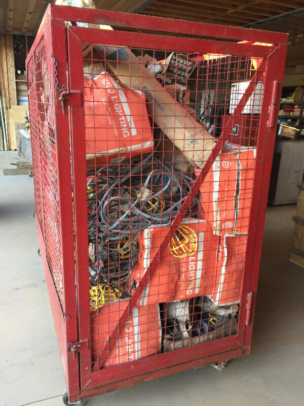 Heavy Duty Angle Iron Rolling Material Handling Cage in Other Business & Industrial in Guelph - Image 2