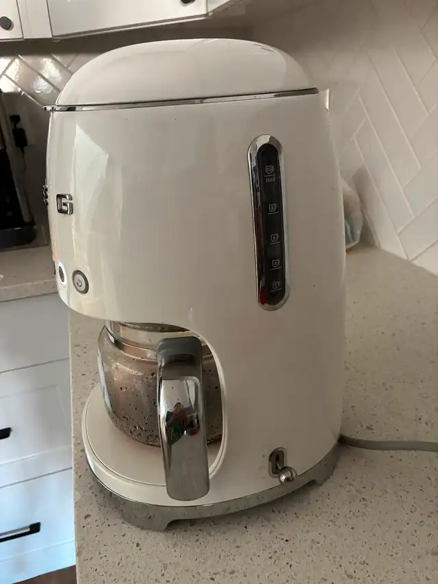 SMEG white coffee maker63234654573825121