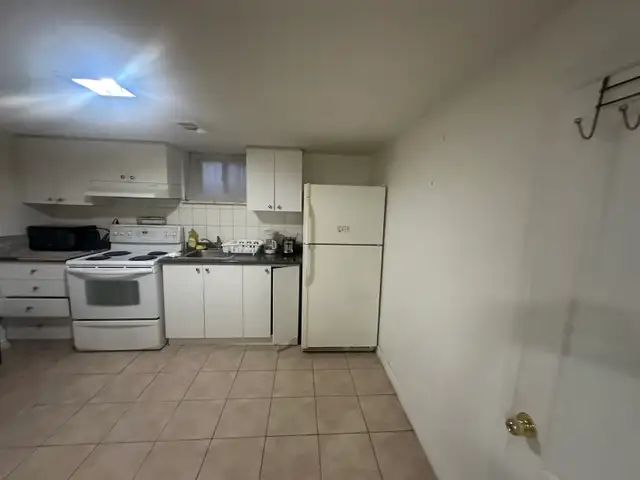 in a basement, studio unit is available for rent in Ontario in Canada - Image 7