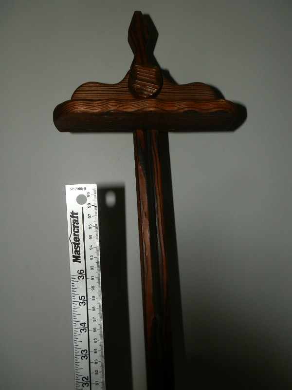 Victorian wood carved tall 50" easel in Hobbies & Crafts in City of Halifax - Image 2