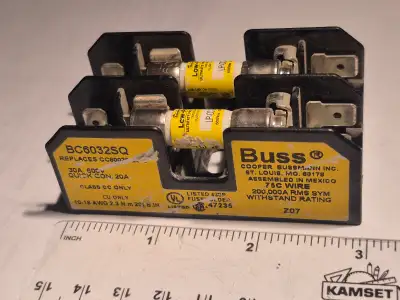 Bussman BC6032SQ Fuse Holder 2P 600V 30A Block w/Screw & QC, View more