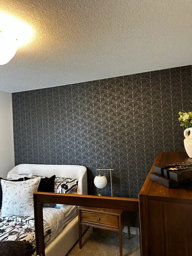 WALLPAPER INSTALLATION583293925149921283