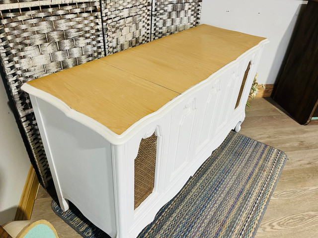 Beautiful, solid wood credenza kitchen bar in Hutches & Display Cabinets in Charlottetown - Image 2