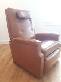 Mcm recliner with massage 