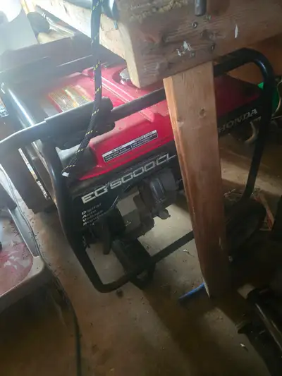 Honda generator used little. Pull cord start. Model Eg5000cl