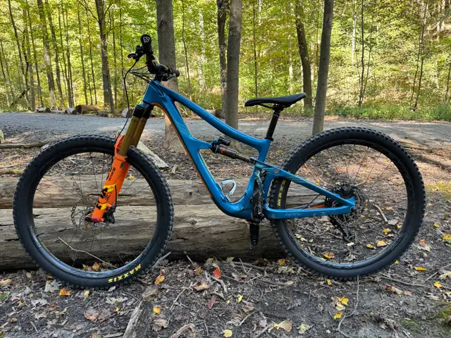 Ibis Ripmo V2 Carbon 29er - Fox factory + Next R Carbon wheels