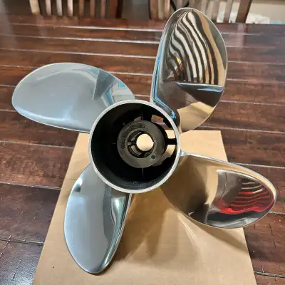 Mercury Marine Trophy Plus 19 pitch stainless steel 4-blade propeller for sale. RH rotation. 13 3/4"...