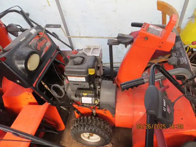 souffleuse de model different in Lawnmowers & Leaf Blowers in Longueuil / South Shore - Image 5