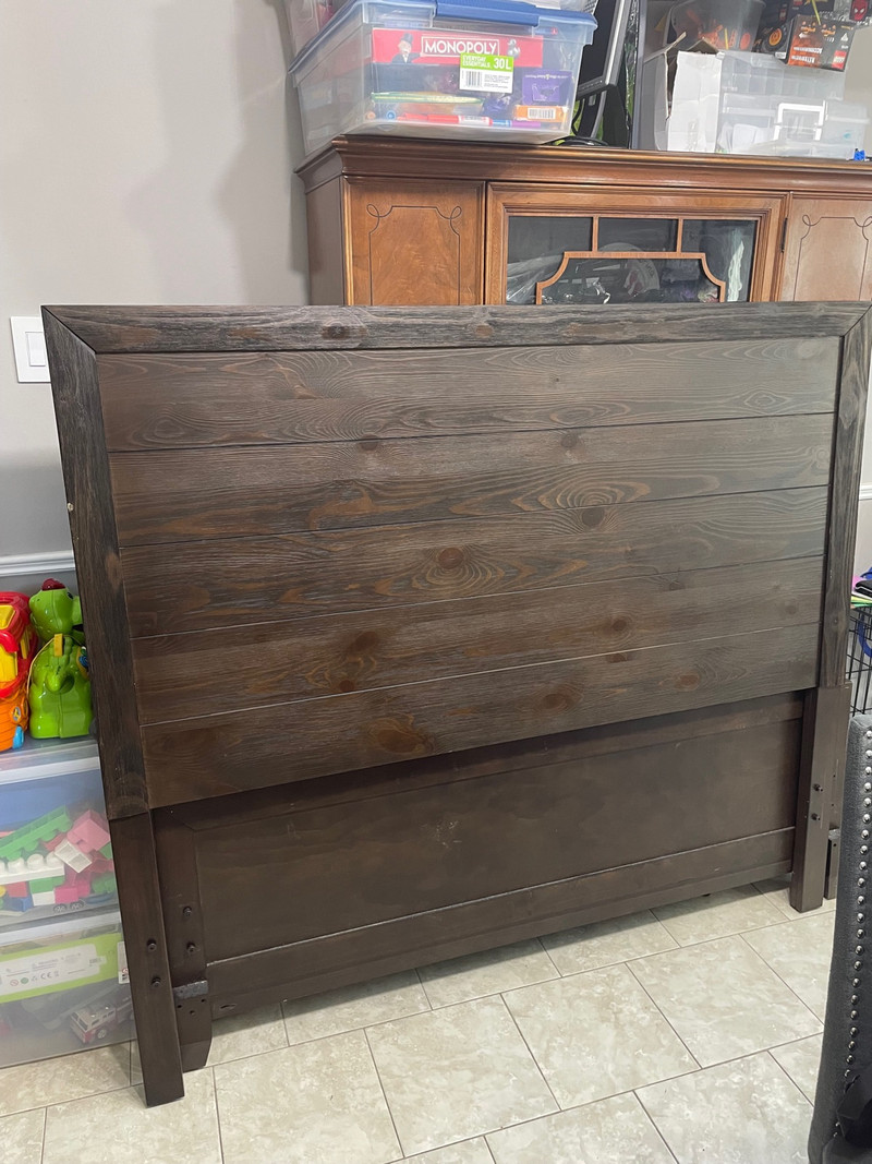 Queen size bed frame Beds & Mattresses City of Toronto Kijiji