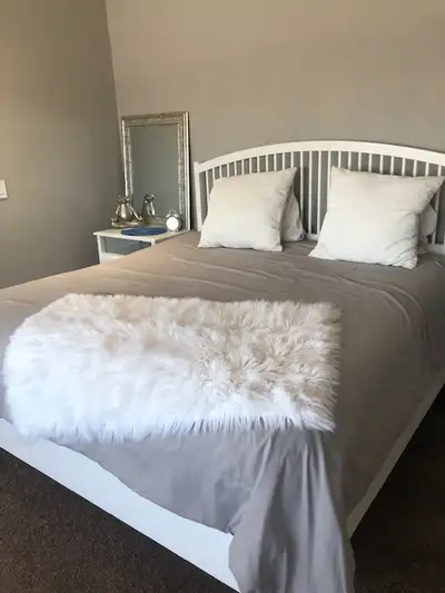 Beautiful Large Suite SE Airdrie Utilities/Cable/Internet $1795