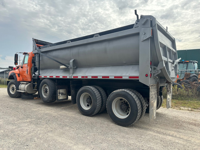 2013 INTERNATIONAL WORKSTAR 7600 in Heavy Trucks in Oakville / Halton Region - Image 3