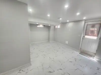 Basement Apartment for Rent – Kleinburg, ON part of Vaughan region. Features: Separate Entrance Newl...