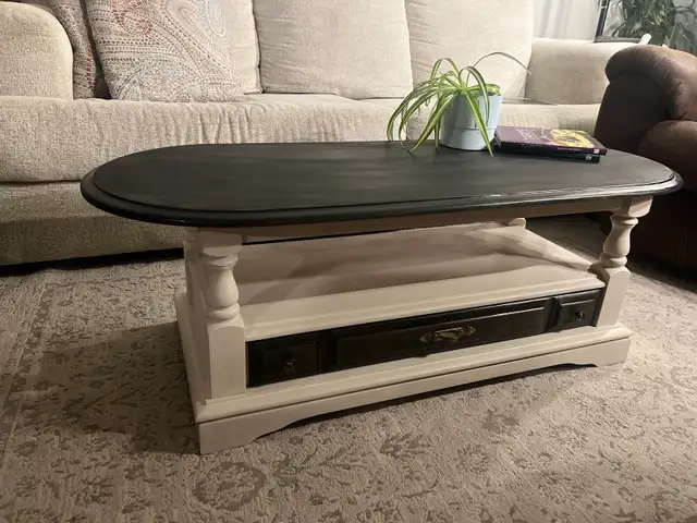 Huppé Solid Wood Coffee Table - Professionally Refurbished  in Coffee Tables in Ottawa - Image 2