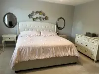 Costco Bedroom set in excellent condition 