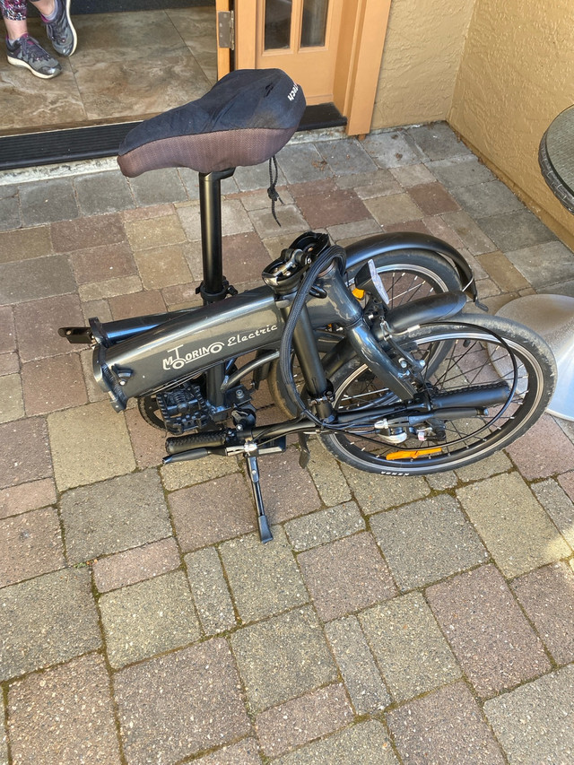 Motorino Electric bike - barely used - foldable  in eBike in Nanaimo - Image 2