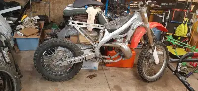 2007 crf450r converted to cr500 . What you see is what you get. No ownership. Was a nice built bike....