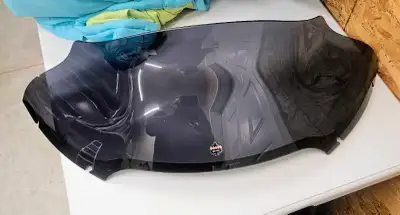 Selling, excellent condition Klockwerks Sport Flare windshields. 1st pic 9" dark smoke sport flare,...