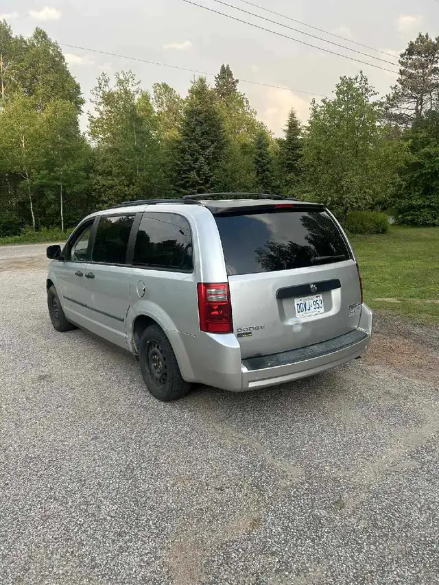 2009 Dodge Caravan (PARTS CAR) in Cars & Trucks in Muskoka - Image 6