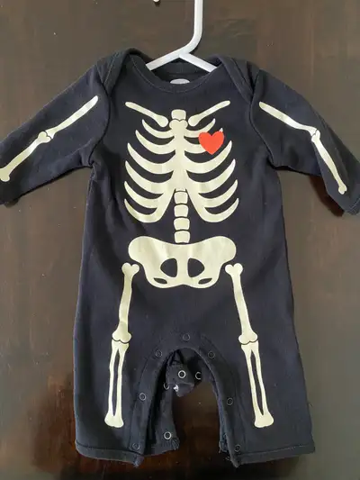 Newborn Skeleton Onesie Costume Size 0-3months — $5, View more