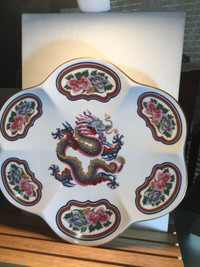CHINOISERIE COLLECTION, STUNNING Serving Plate Scalloped Edges,
