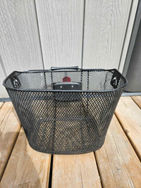 Electra quick release basket