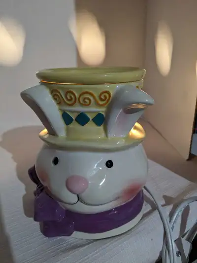 Scentsy full size wax warmer Easter Bunny Rabbit Spring lighted, View more