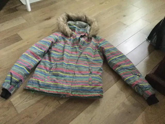 Vêtements filles in Kids & Youth in City of Montréal - Image 2