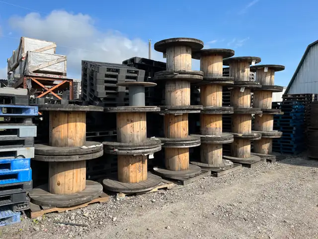Touret de bois (bobine) in Other in Drummondville - Image 2