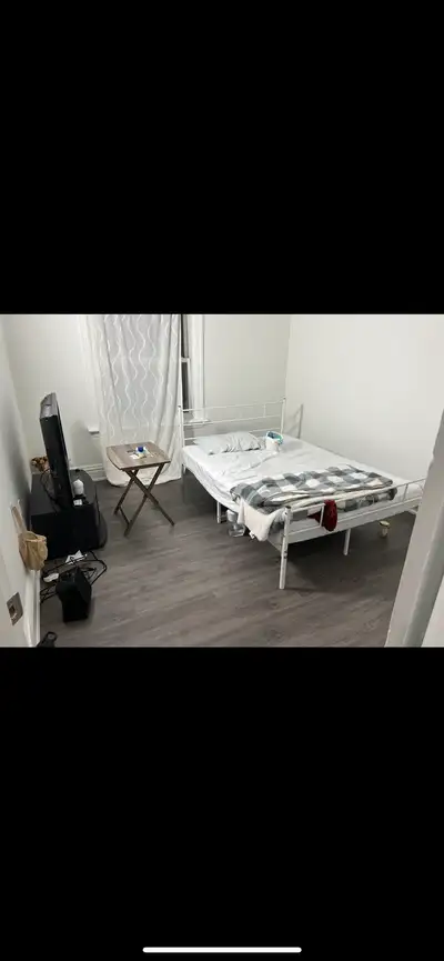 Private rooms available immediately