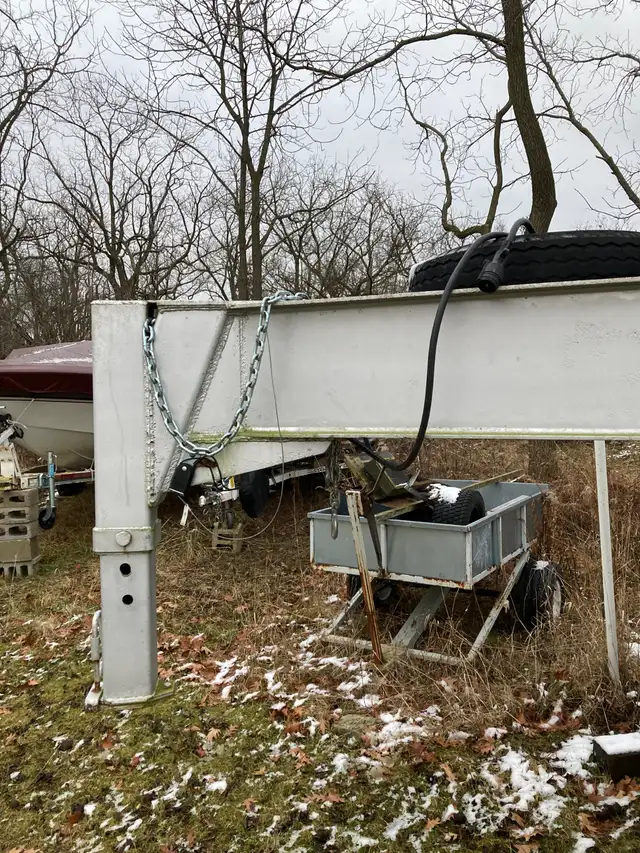 Selling 28' 5th wheel flat bed beavertail trailer c/w 9ton winch in Cargo & Utility Trailers in Hamilton - Image 6