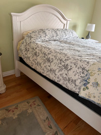 Queen Size Bedroom Bed Set