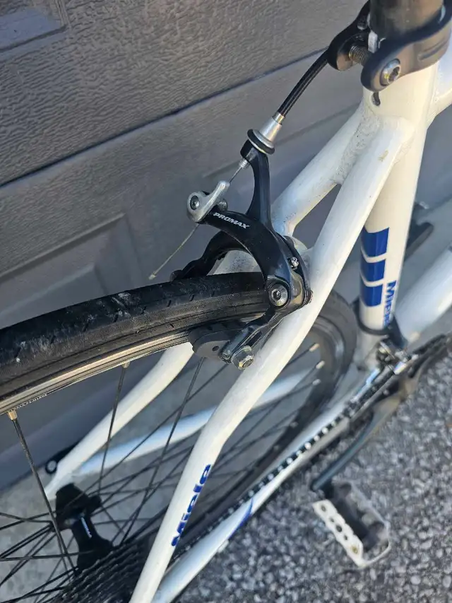 Miele Uno Road Bike  in Road in City of Toronto - Image 5