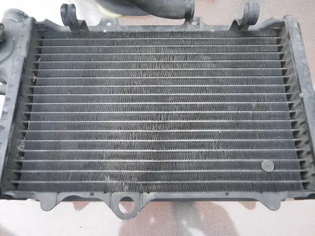 Radiateur pour moto BMW K1100 in Motorcycle Parts & Accessories in Laval / North Shore - Image 4