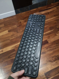 Wireless Keyboard Compact Full Size 