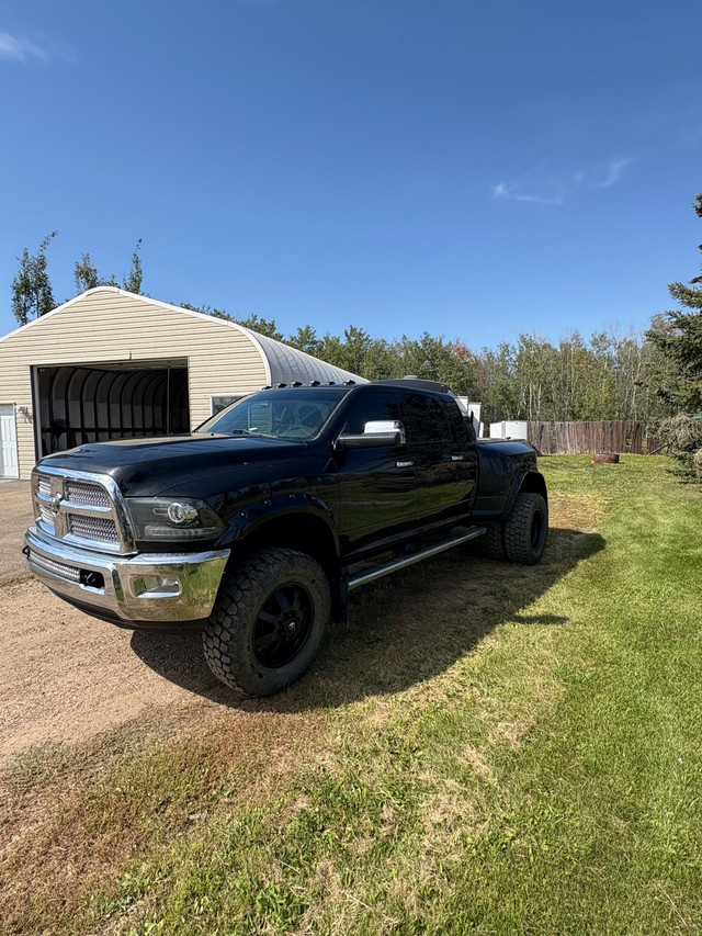 2014 Dodge Mega cab 3500 Limited in Cars & Trucks in Red Deer - Image 3