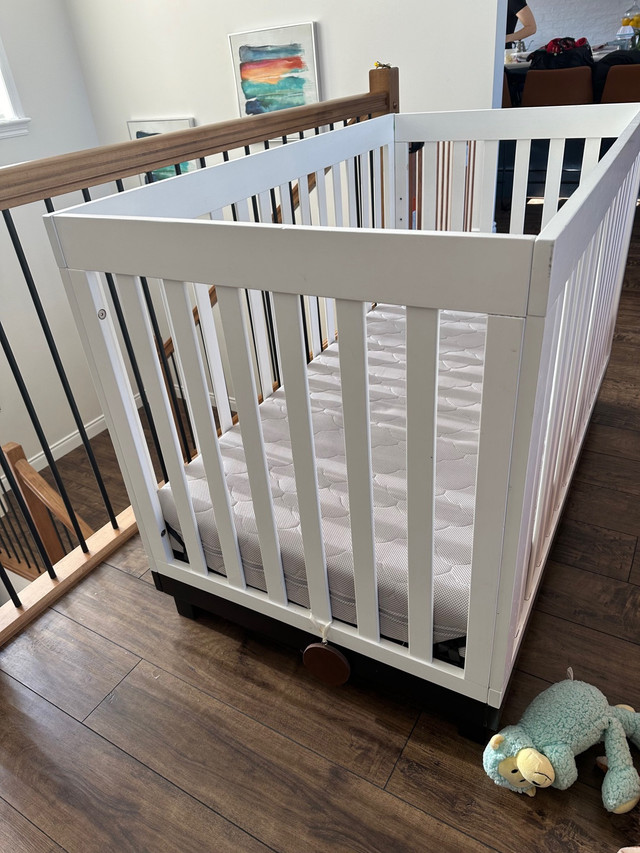 Newton baby mattress with Crib!! MINT! in Cribs in Renfrew - Image 3