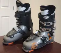 NEW Ski Boots Atomic Waymaker 80 Men 29.5 NEUVES