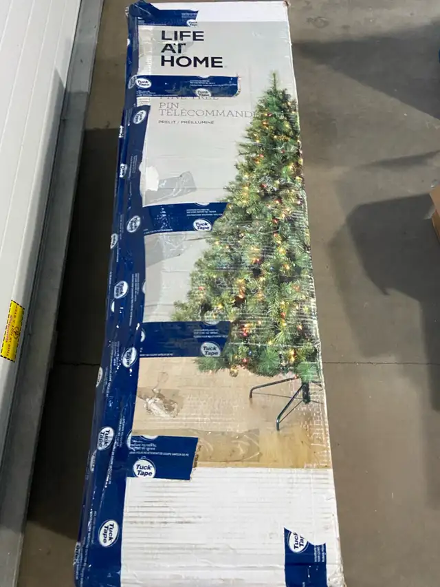 Christmas trees in Home Décor & Accents in St. Albert - Image 3