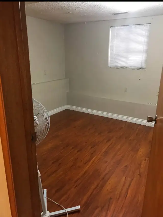 Room for rent on 61st Avenue & Fraser street in Room Rentals & Roommates in Richmond - Image 3