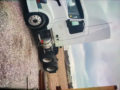 2004 volvo truck and shase I have payed 17000$ last years and I never drive the engine brand new 280...