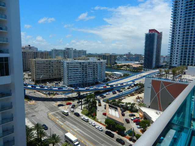 Beach front condo 16th floor Hollywood with breathtaking view in Florida - Image 2