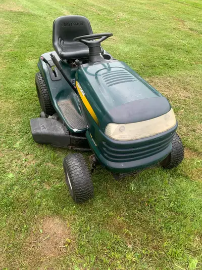 Craftsman 20 hp 42” cut lawn tractor. , View more