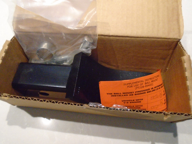Trailer Ball Mount Assembly, new in box, never used in Other Parts & Accessories in London - Image 3
