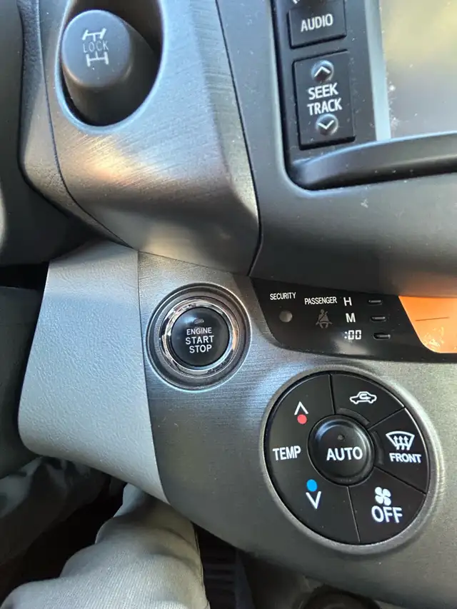 Toyota RAV4 507644852107356164