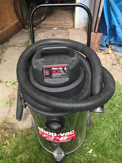 Shop vacuum in working condition stainless steel. 8 gallons. 4.5 hp. Excellent condition.