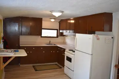 Amazing location! Available for 6-month or 1-year lease. U of A students ONLY. Proof of enrollment r...