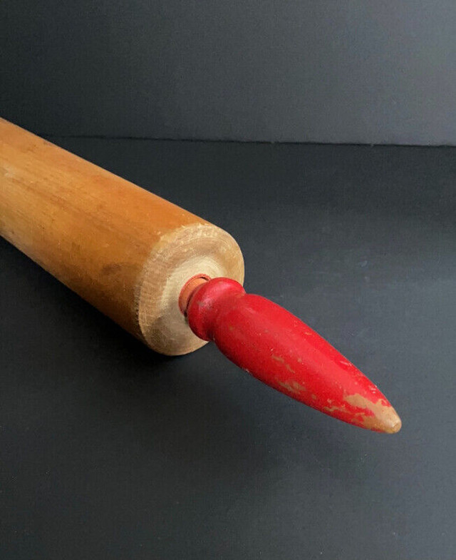 Wooden Rolling Pin Kitchenware Kitchen Gadget Tool Vintage in Arts & Collectibles in Sudbury - Image 2